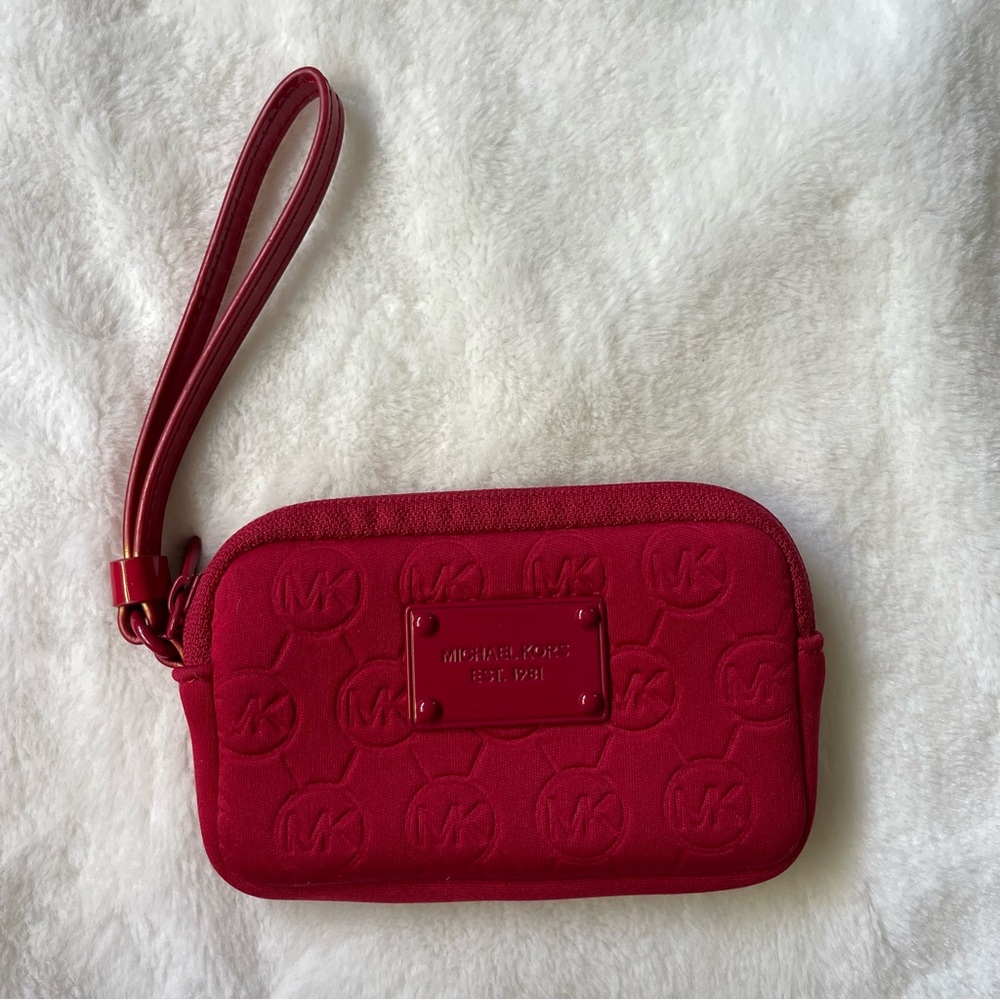 MICHAEL KORS small wristlet